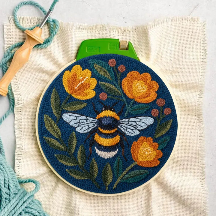 Blossom & Bumble – Bumblebee Punch Needle Kit