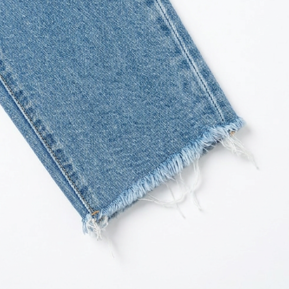Wearbella™ – Frayed Hem 7/8 Jeans