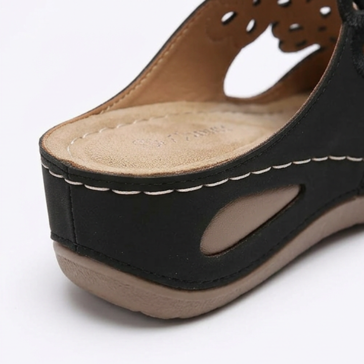 BreezeWalk™ – Cushioned Floral Wedge Sandals