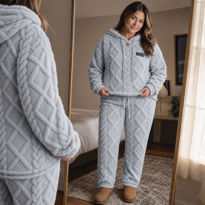 Wearbella – Embossed Fleece-Look Hoodie And Jogger Set