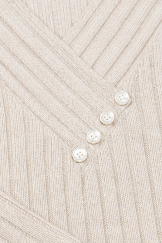 Marlowe & Rib – Ribbed V-Neck Button-Detail Sweater