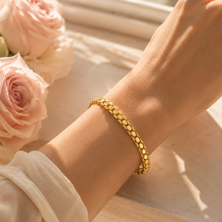 Scalé – Bracelet That Never Sits Flat