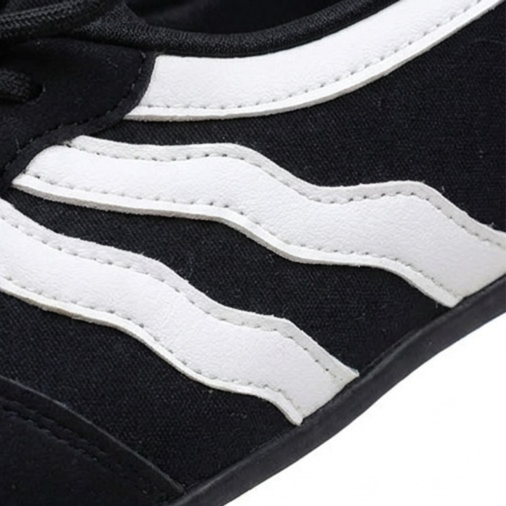 Lunelle™ - Retro Slip-On Sneakers for Effortless Daily Wear