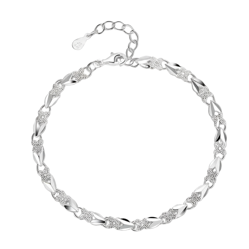 Clovara™ – Textured Silver Clover Chain Bracelet