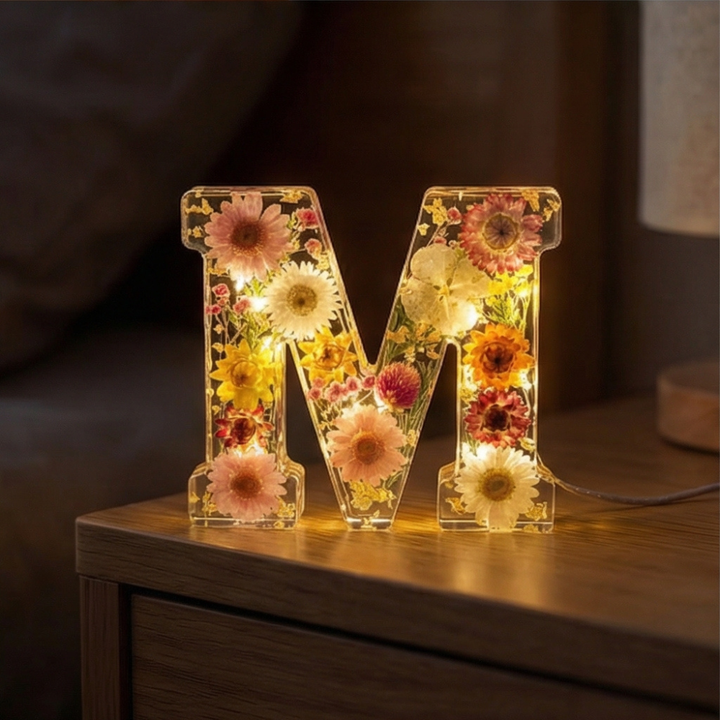 Florenza™ – Personalized Floral Resin Letter Light