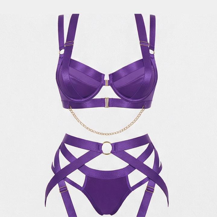 Vivara™ – Cross Strap Lingerie Set with Chain Detail