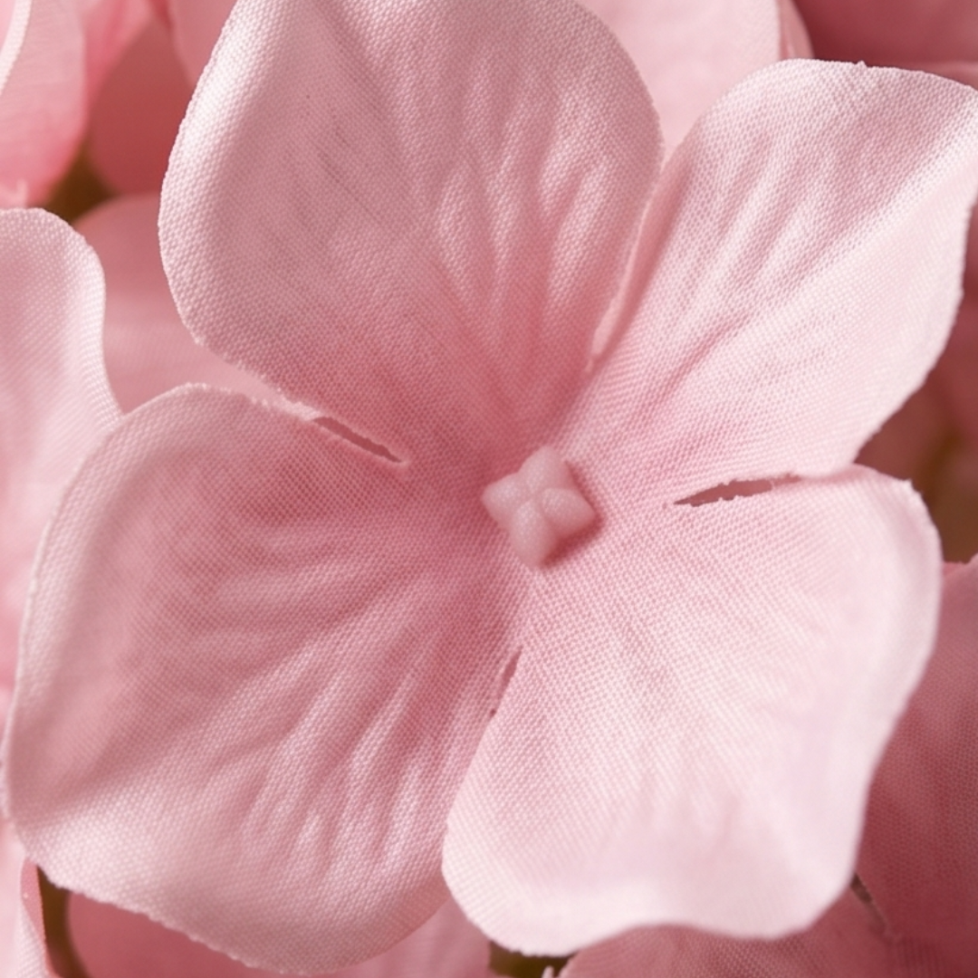 Bloomvera™ Realistic Silk Hydrangea Bouquet