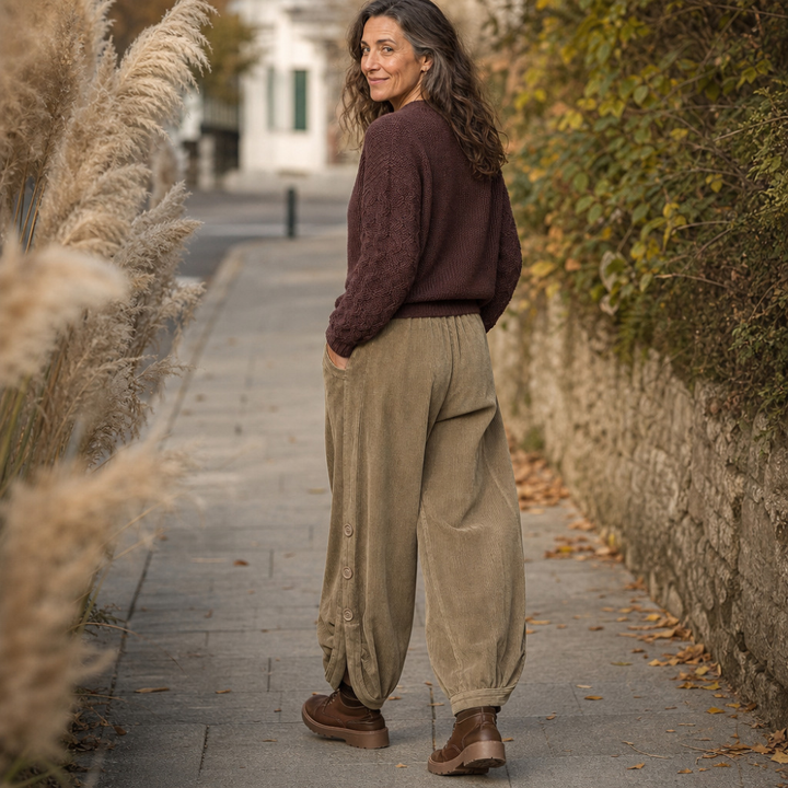 Cozelle – Side-Button Barrel Leg Corduroy Pants