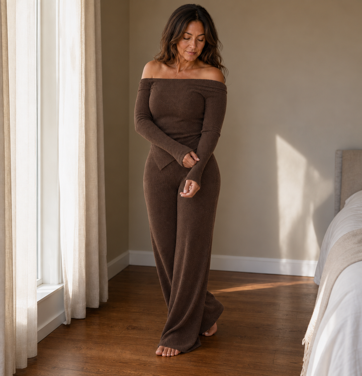 Veloura – Off-Shoulder Long-Sleeve Wide-Leg Pants Set