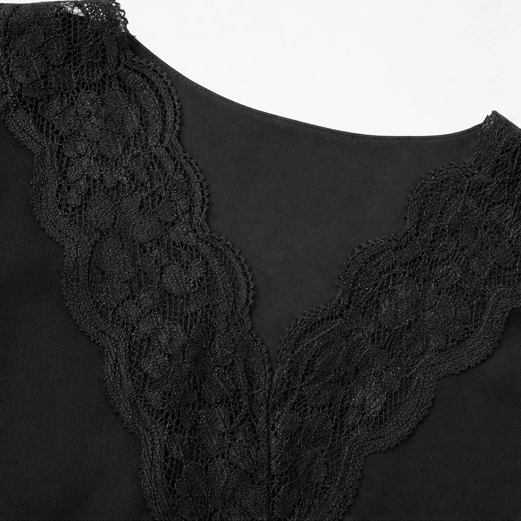 Roselle – Scalloped Lace V-Neck Balloon-Sleeve Babydoll Dress