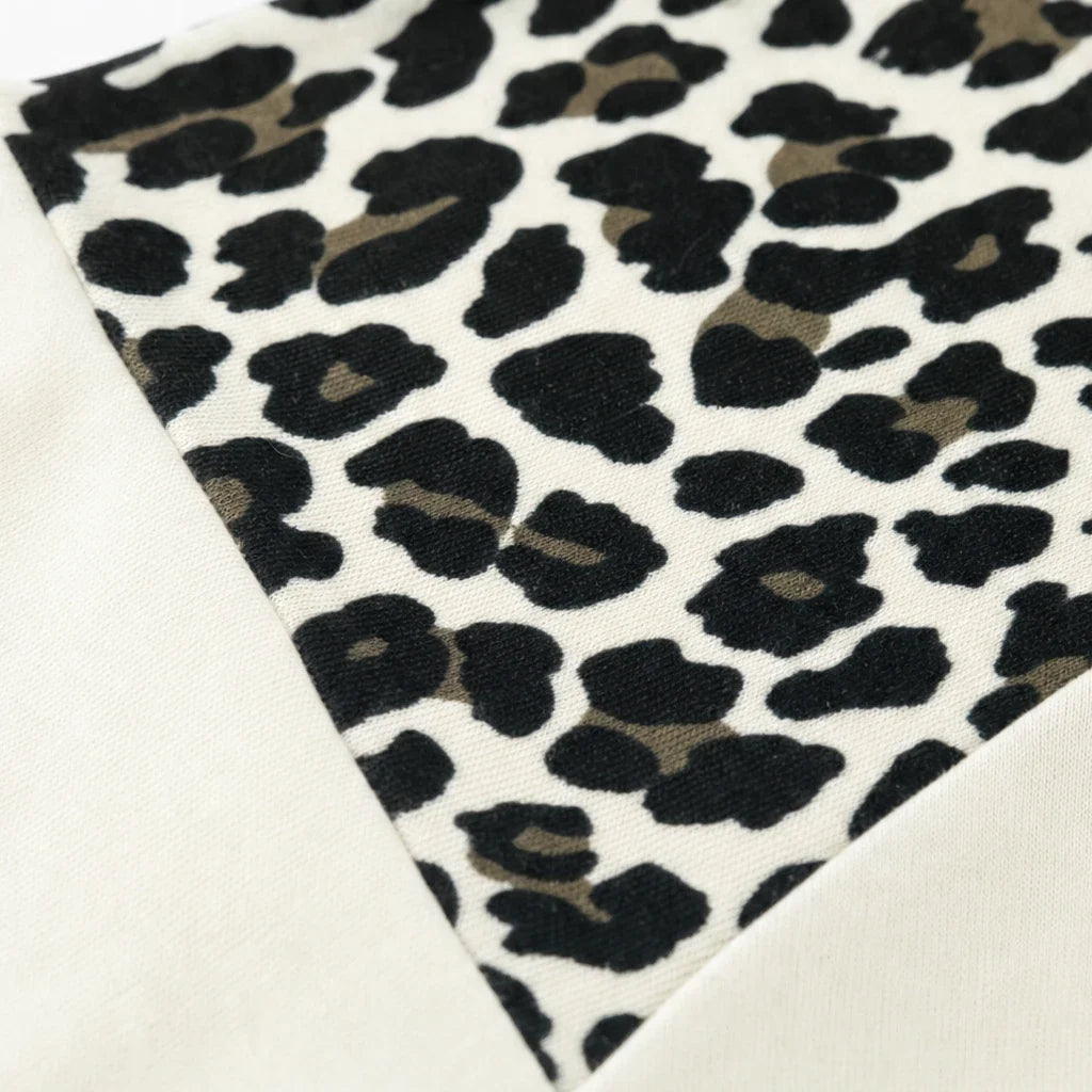 Wilda – Leopard Print V-Neck Lantern Sleeve Shift Dress