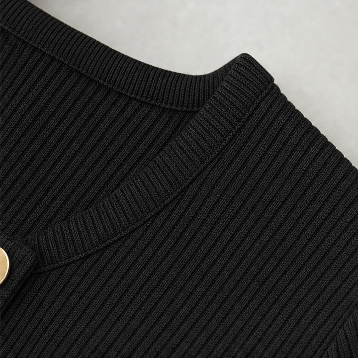 Ribella – Gold-Button Ribbed Henley Top