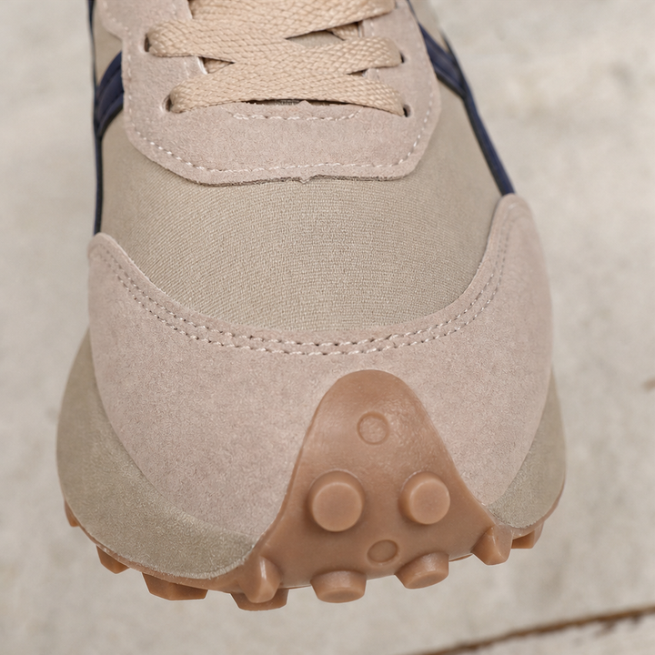 Elevora – Anti-Slip Platform Sneakers