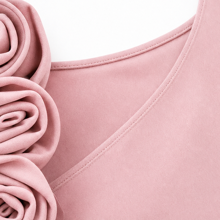 Rosevelle – 3D Rose Ruched Bodycon Midi Dress