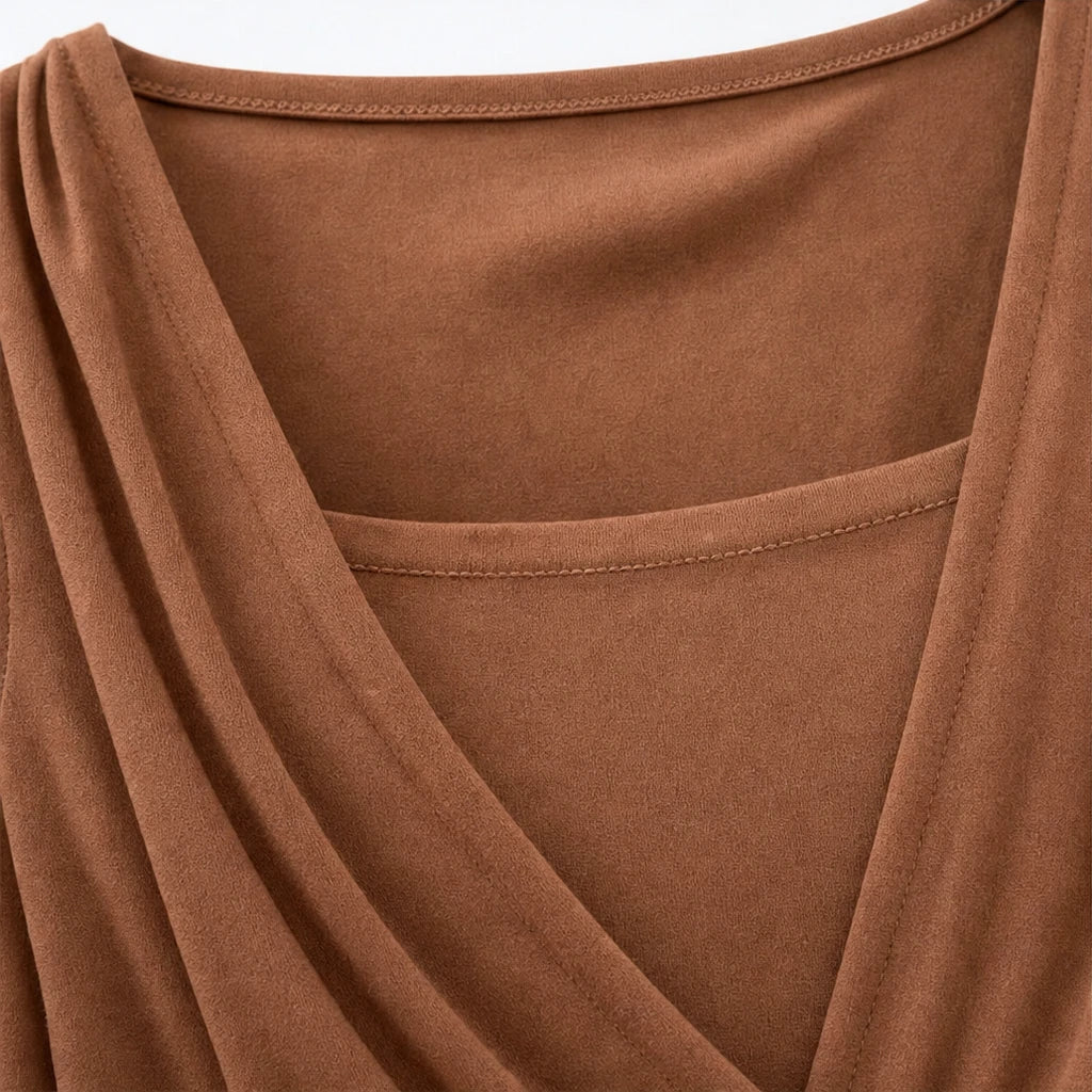 Drapeelle – Square-Neck Crossover Ruched Knit Top