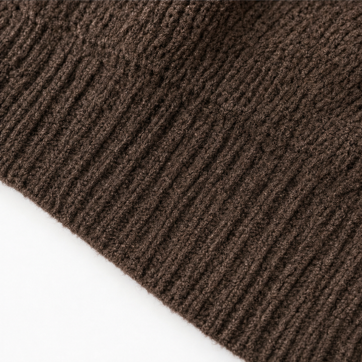 Veloura – Contrasting Hardware V-Neck Knit Cardigan