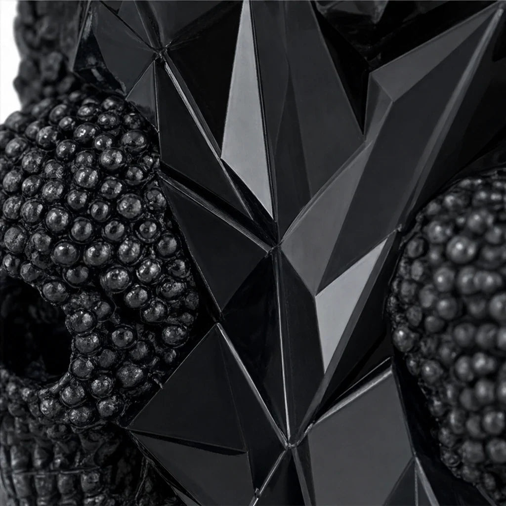 Ravenora – Sculpted Raven And Skull Decorative Vase