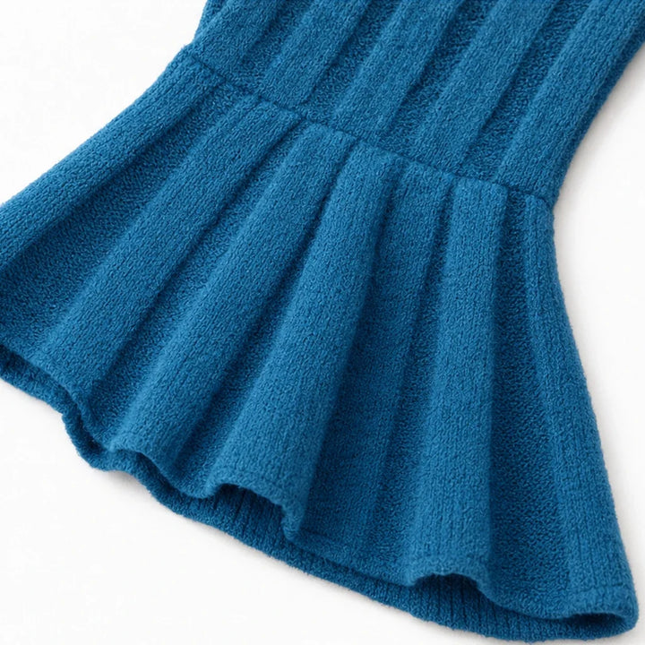 Vellora – Ribbed V-Neck Peplum Top
