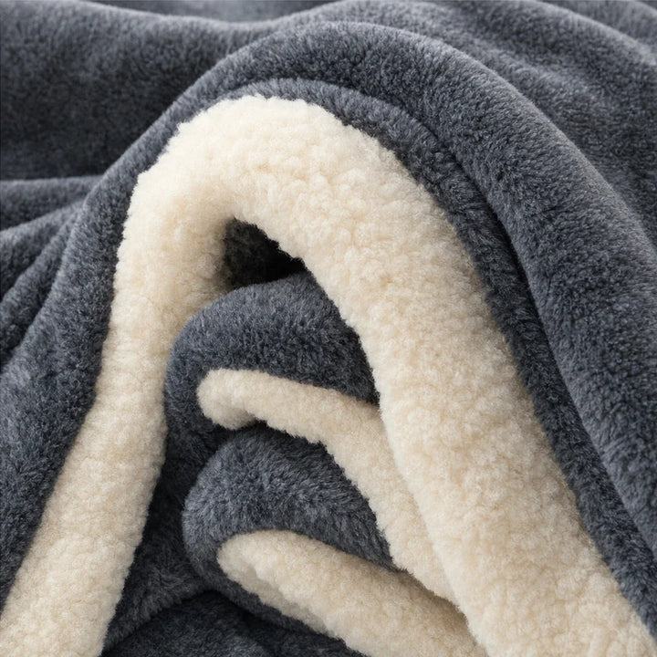 Hearthwool – Oversized Lambswool Throw Blanket