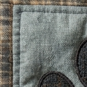 Pawhaven – Printed Paw-Print Flannel Blanket