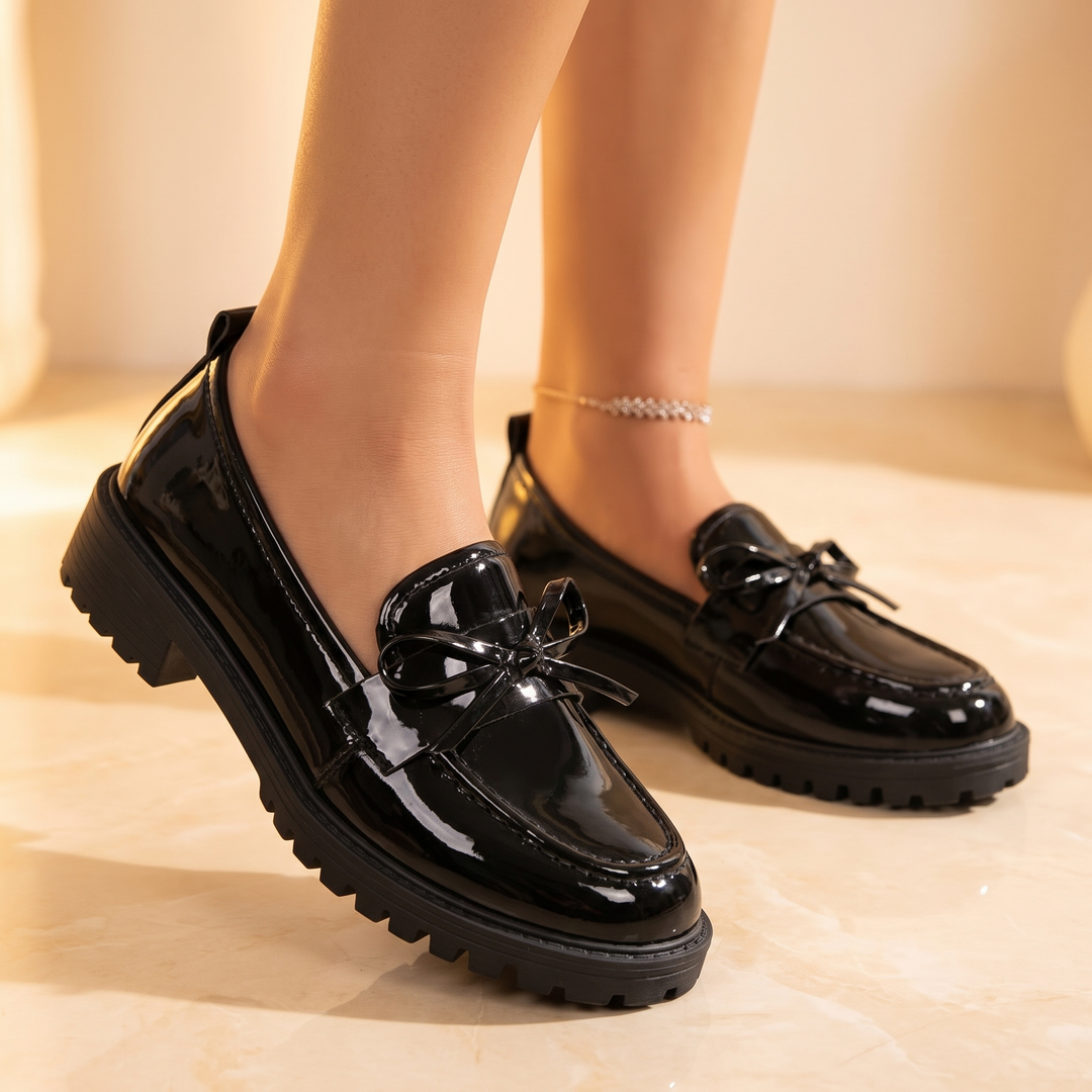 Bowella™ – Glossy Bow Loafers with Cushioned Platform