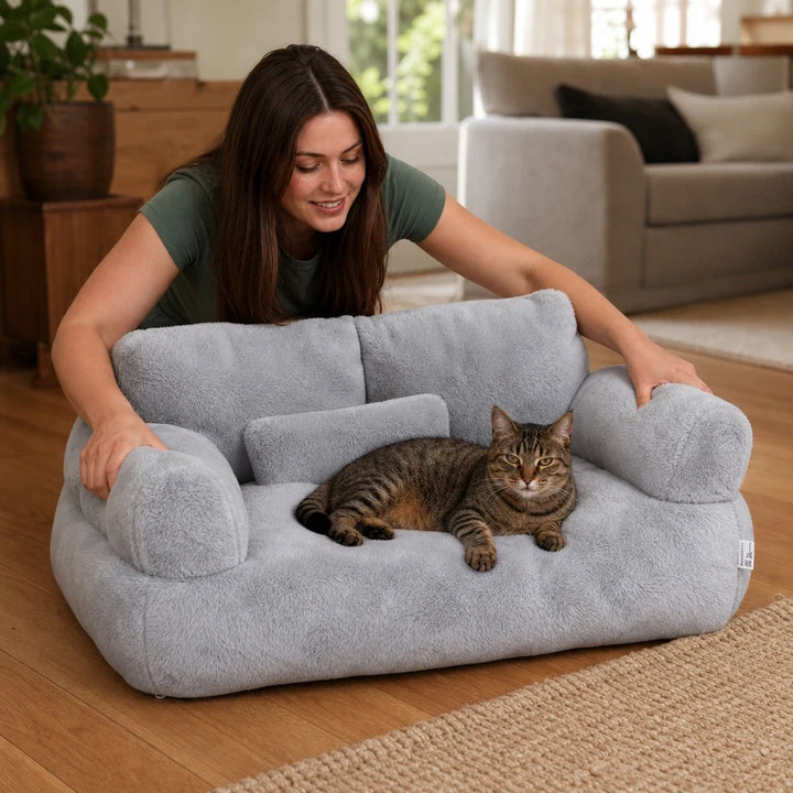 HearthPaw – Plush Sofa-Shaped Cat Bed