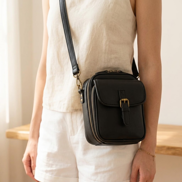 Carryn™ – Organized Crossbody Bag with Card Slots