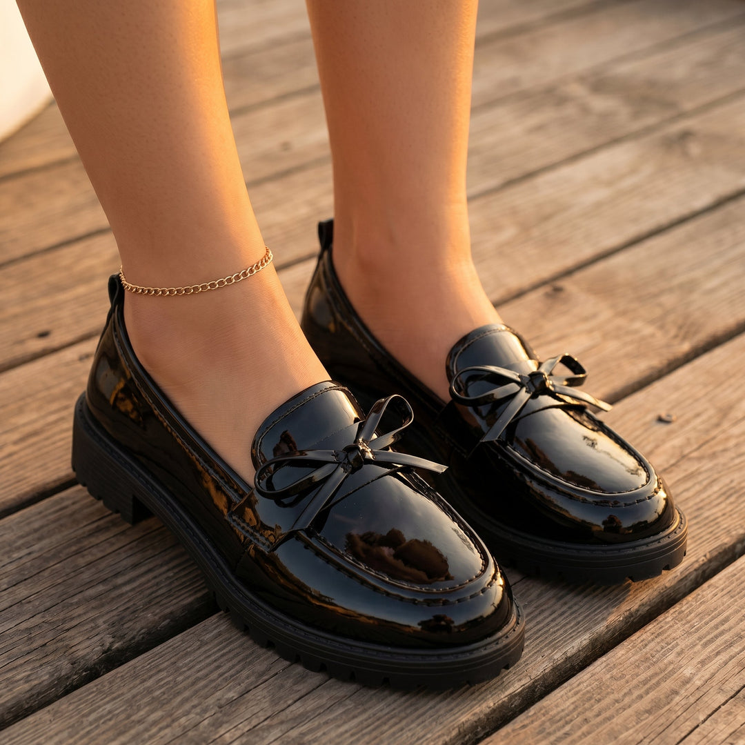 Bowella™ – Glossy Bow Loafers with Cushioned Platform