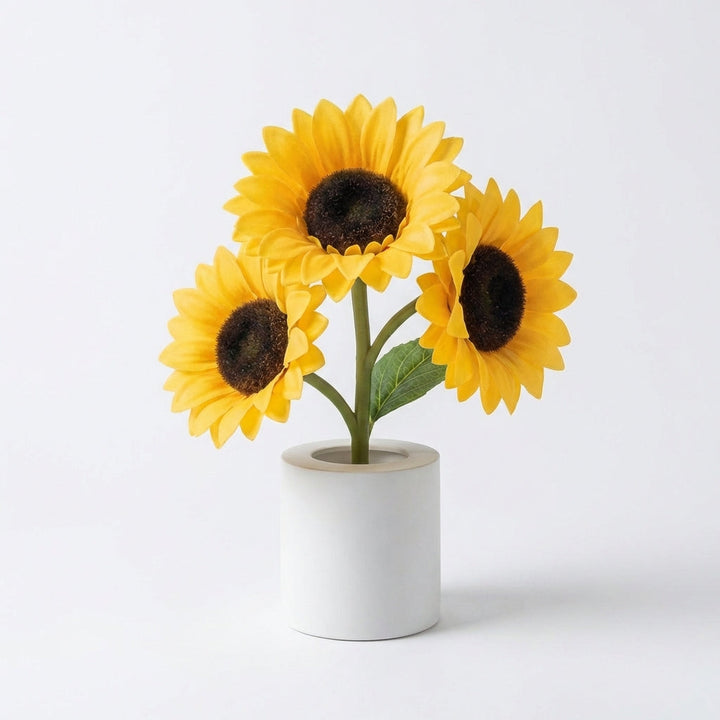 Solara™ Rechargeable Sunflower Table Lamp