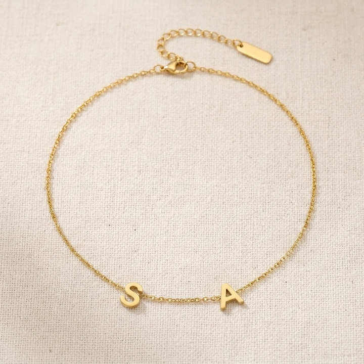 Auriela™ – Personalized Side Initial Necklace