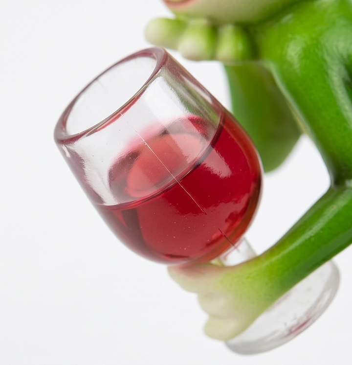 Hopwell™ – Wine-Sipping Frog Planter Ornament