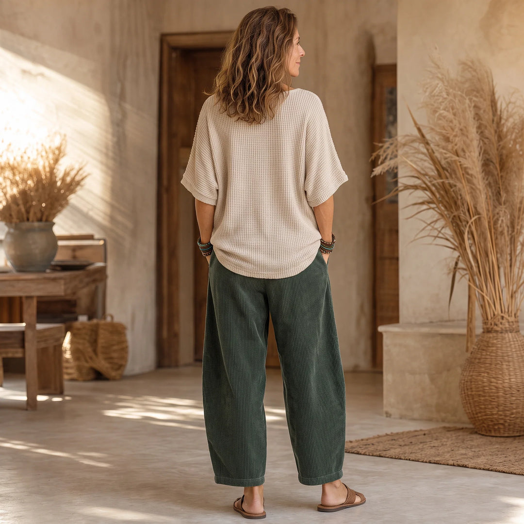 Colora – Color-Block Cropped Wide-Leg Pants