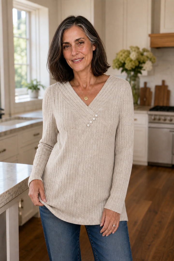 Marlowe & Rib – Ribbed V-Neck Button-Detail Sweater