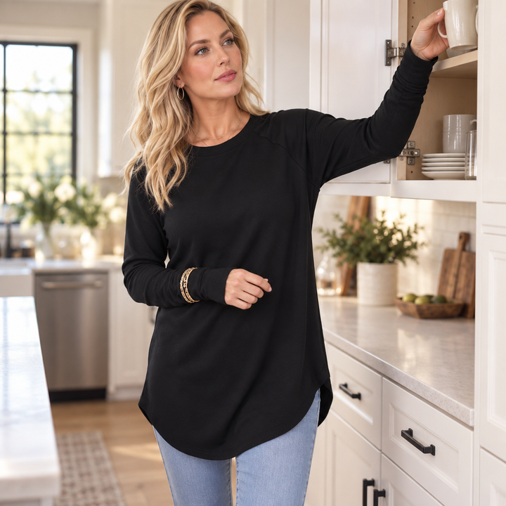 Cozelle – Thumbhole Cuff Side-Split Knit Top