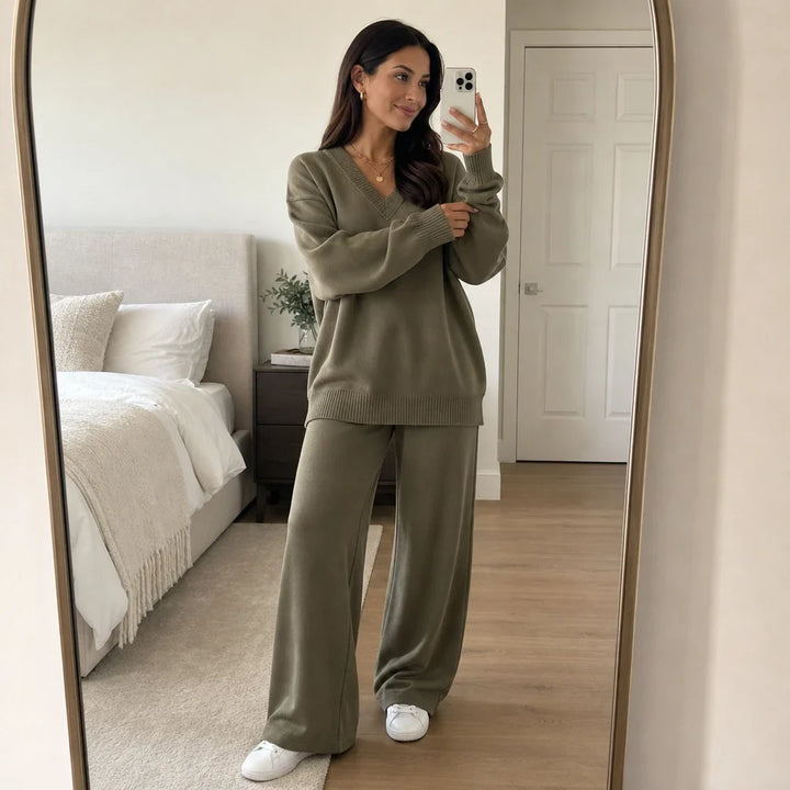 Vivelyn – V-Neck Knit Sweatshirt And Pants Set