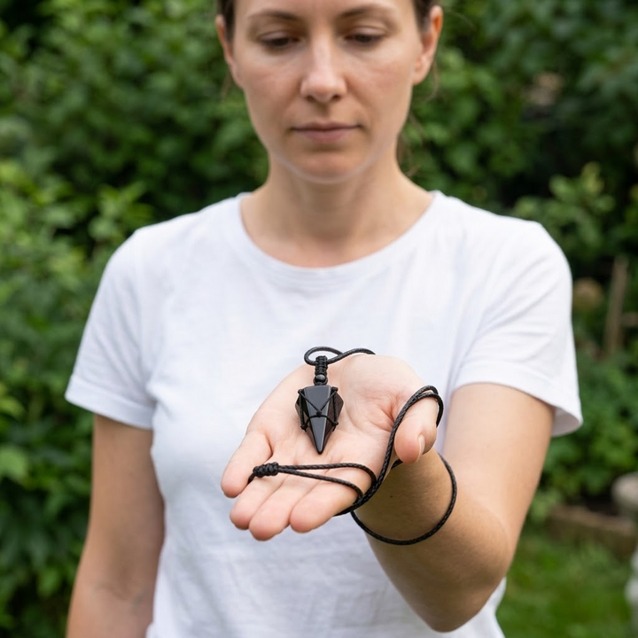 Noctera™ – Macramé-Wrapped Obsidian Pendant