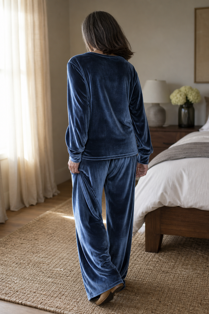 Duskvelor – Velvet-Look Wide-Leg Two-Piece Lounge Set