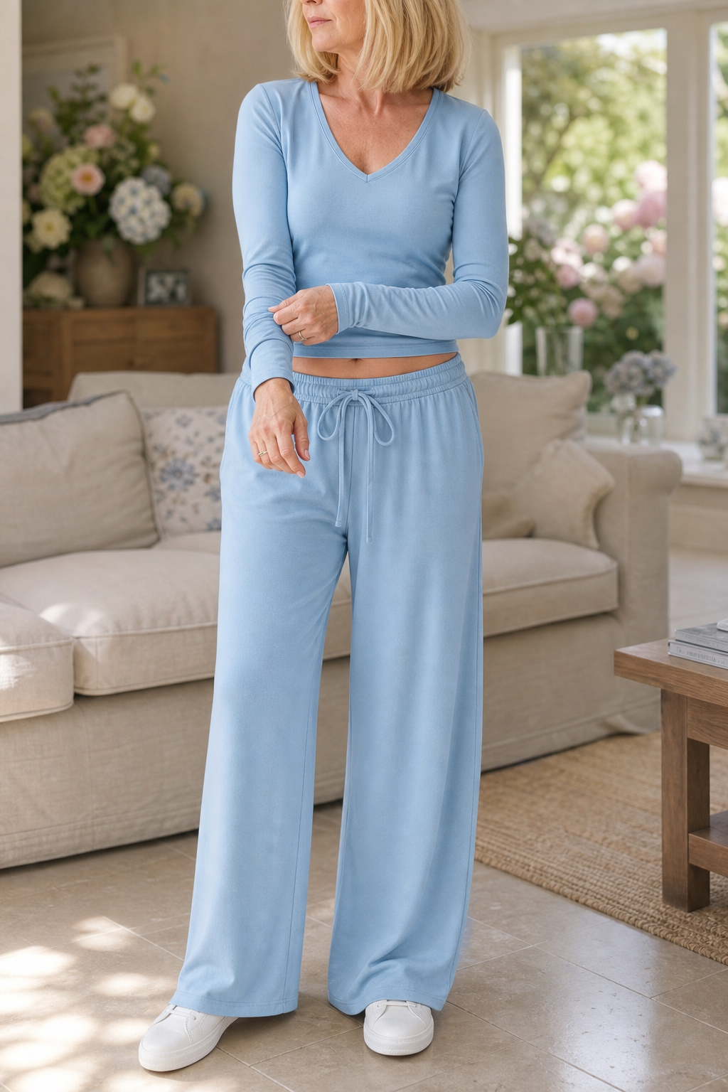 Wearbella – V-Neck Crop Top And Wide-Leg Pants Set