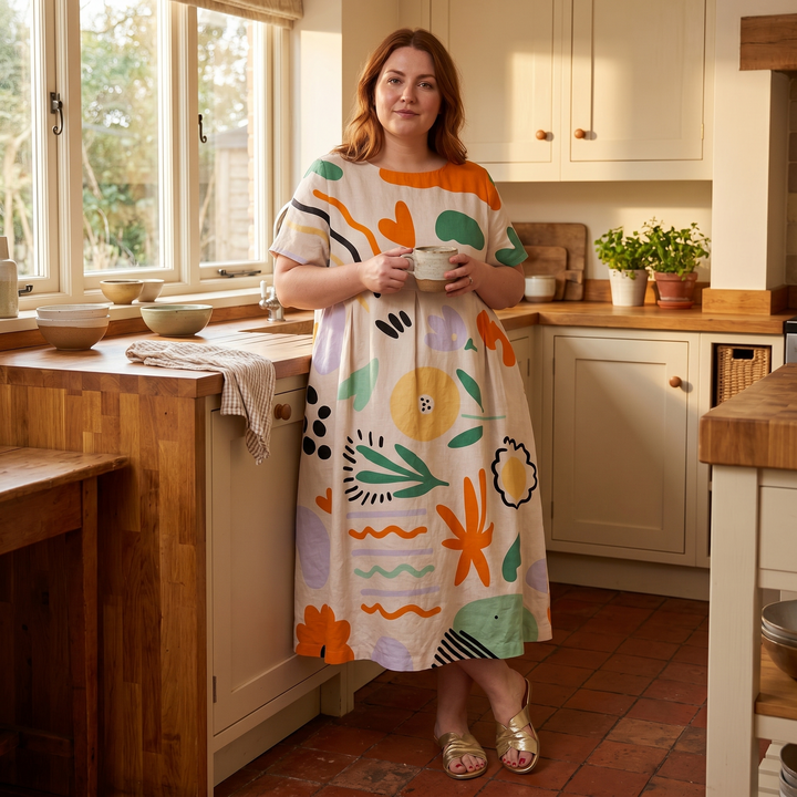 Luna™ – Artsy Print Midi Dress for Curves