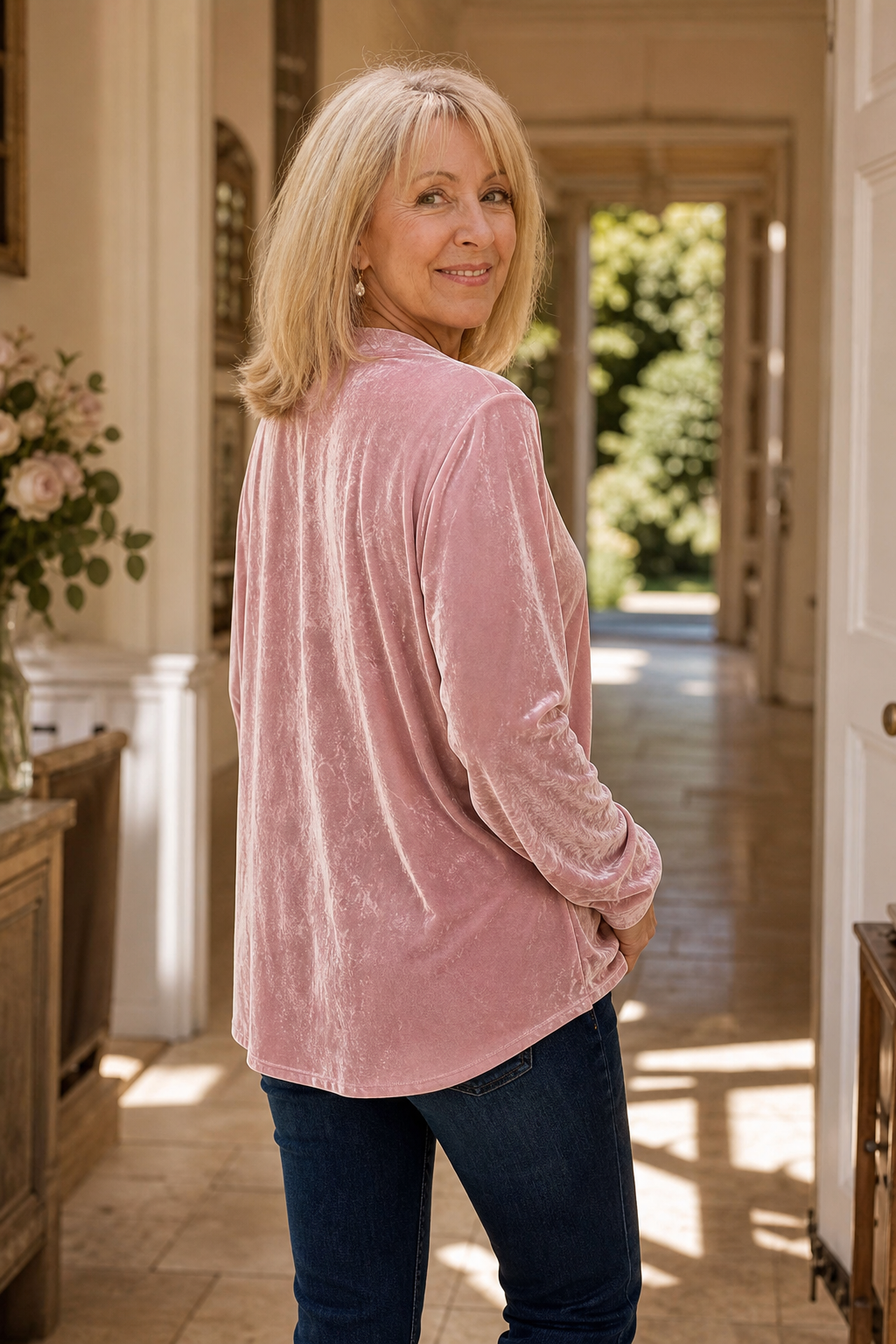 Decis – Draped V-Neck Velvet-look Top