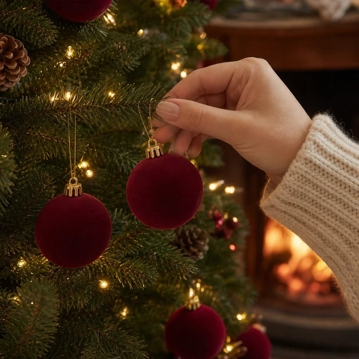 Veloura – Velvet Christmas Tree Ornaments