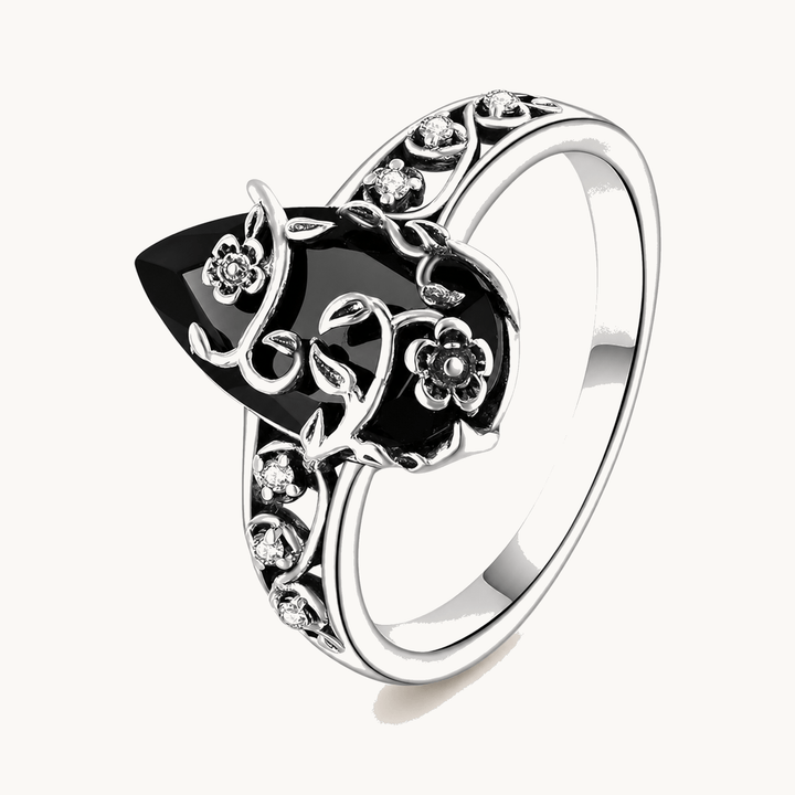 Noireva™ – Vintage Filigree Vine Ring