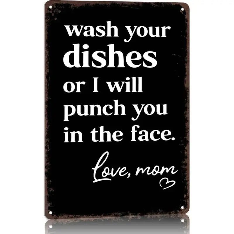 Mamacheek™ – Funny Kitchen Sign for Moms Who Run the House