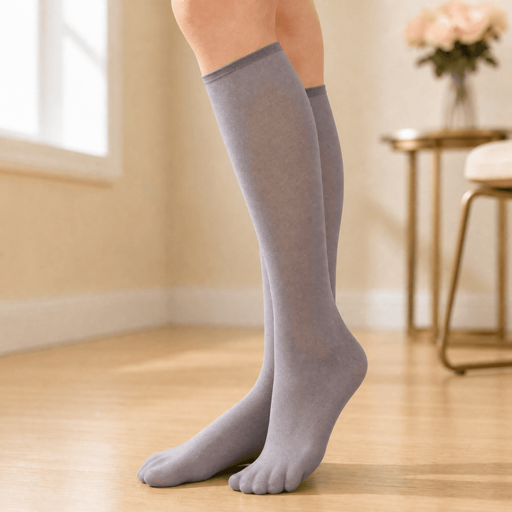 Slipnot – Non-Slip Sheer Knee-High Stockings