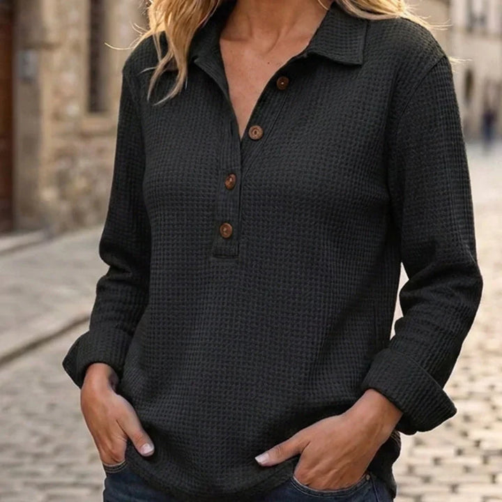 Wovella – Waffle-Knit Button Henley Top