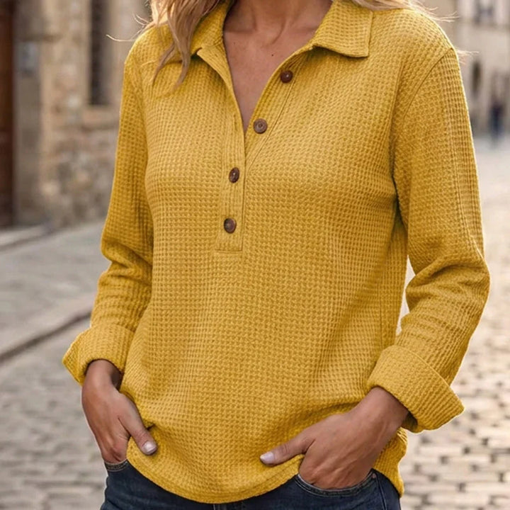 Wovella – Waffle-Knit Button Henley Top