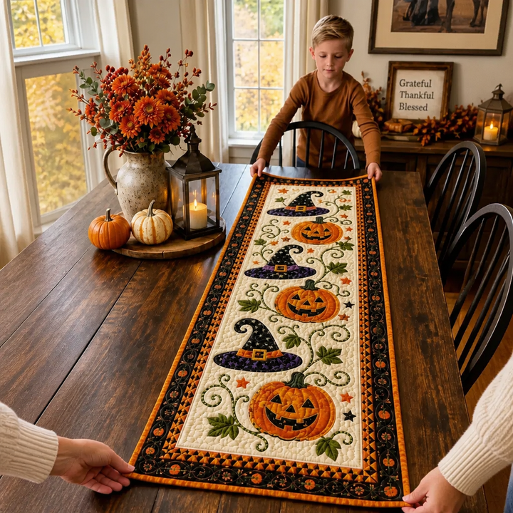 Harvestly – Quilted Fall Table Runner