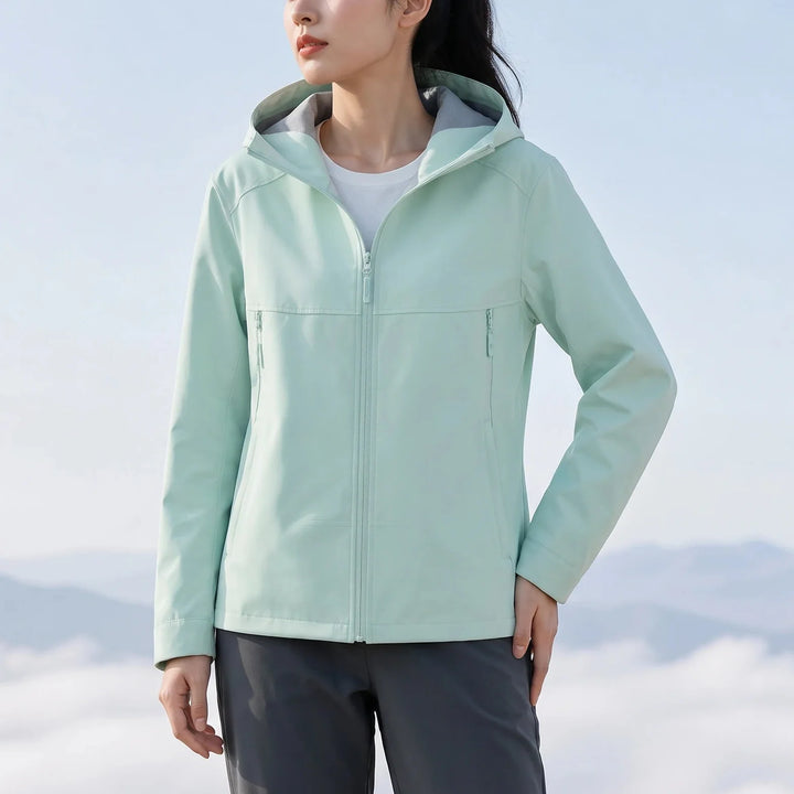 Trailform – Water-Repellent Hooded Softshell Jacket