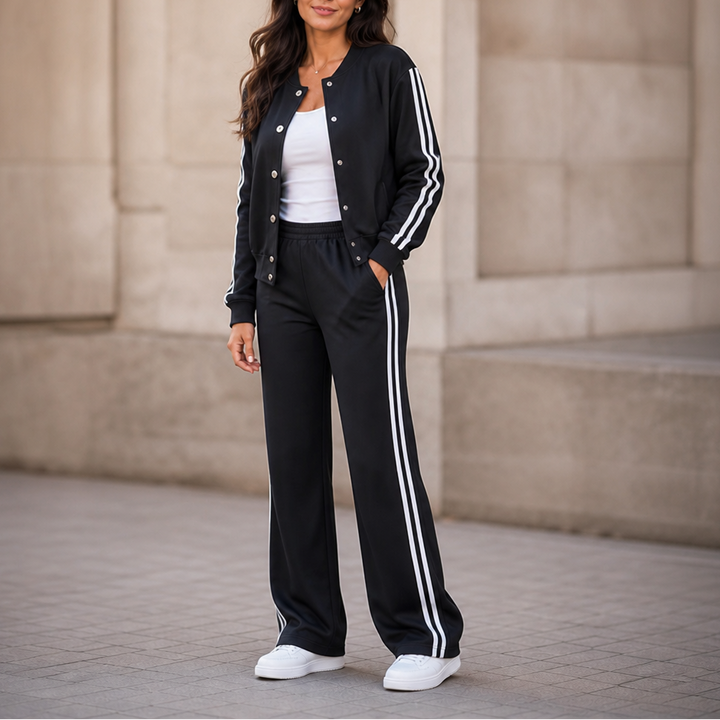 Wearbella – Contrast-Stripe High-Waisted Wide-Leg Loungewear Set