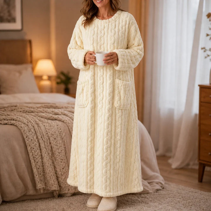 Hearthwell – Long Plush Pocket Nightgown